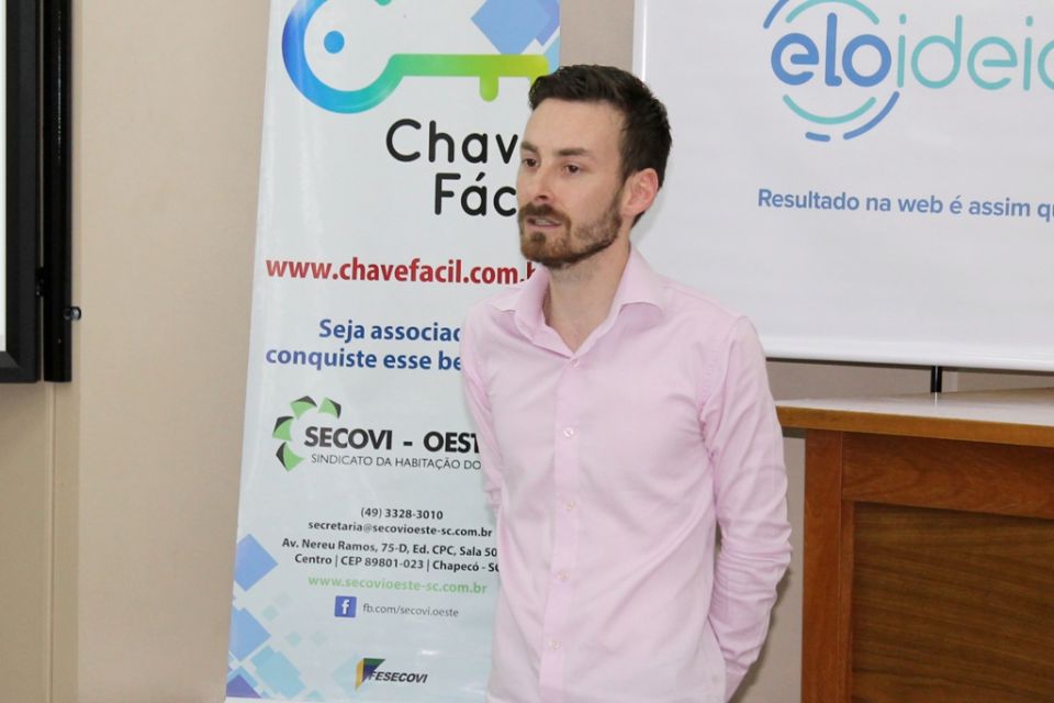 Secovi-Oeste/SC - Diretor comercial da Elo Ideias Gustavo Damschi falou sobre como melhorar a divulgação e as vendas pela internet