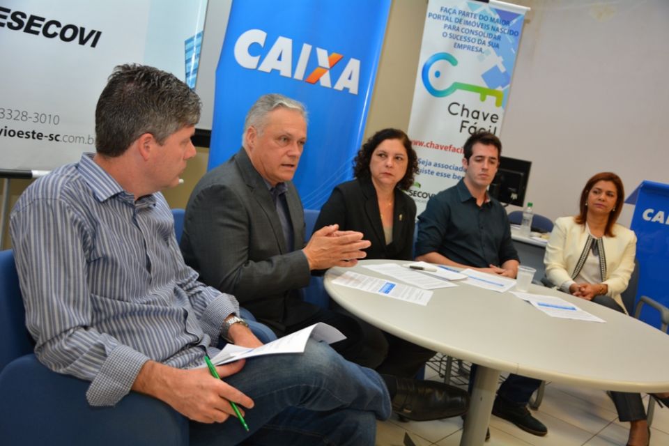 Secovi-Oeste/SC - Imprensa e associados conhecem novas diretrizes de crédito imobiliário da CAIXA 